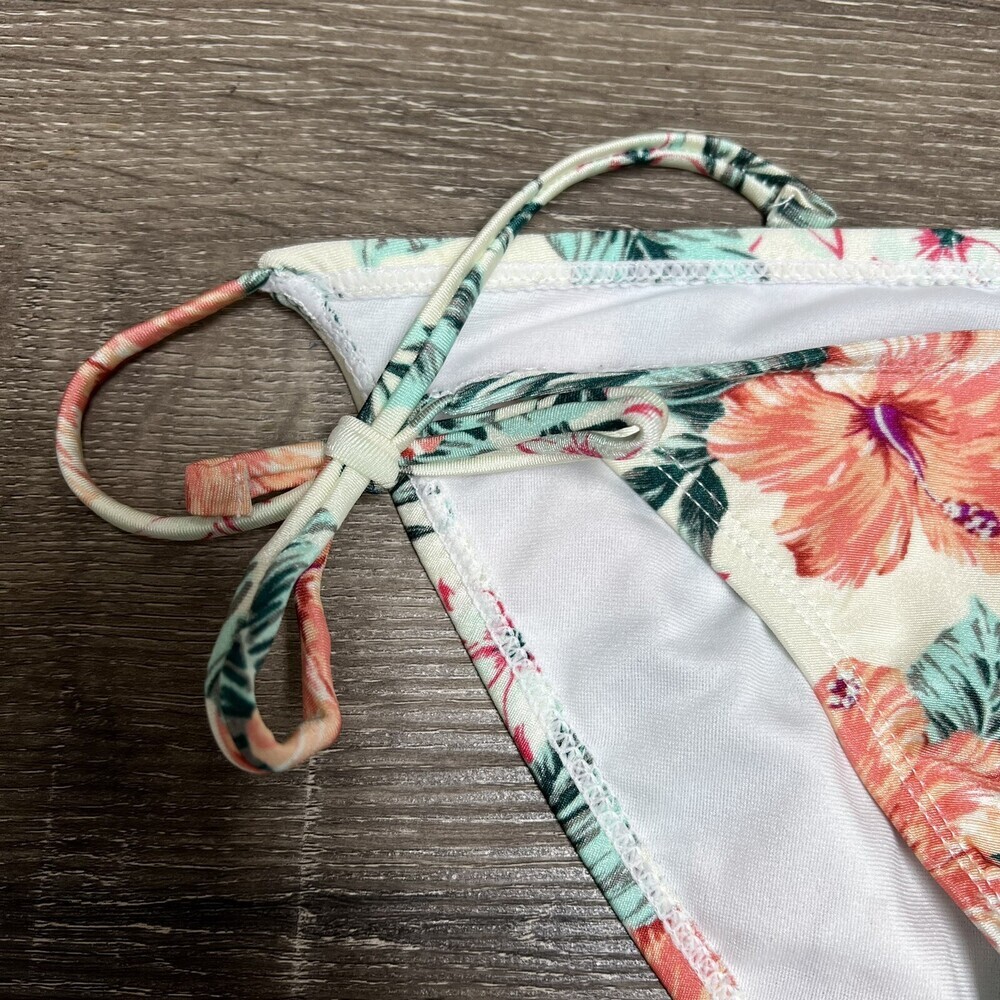NWT Hot Water String Bikini Bottoms Jrs Medium fits Small Wild Flower Side Tie - Picture 2 of 9